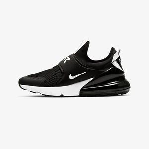 NEW. NIKE AIR MAX 270 EXTREME.